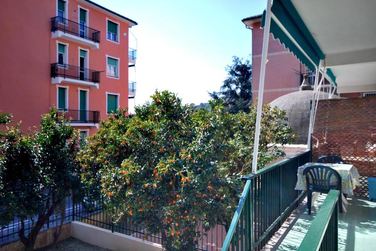 Appartamenti Con Giardino E Posto Auto Per Famiglie Finale Ligure Exterior foto
