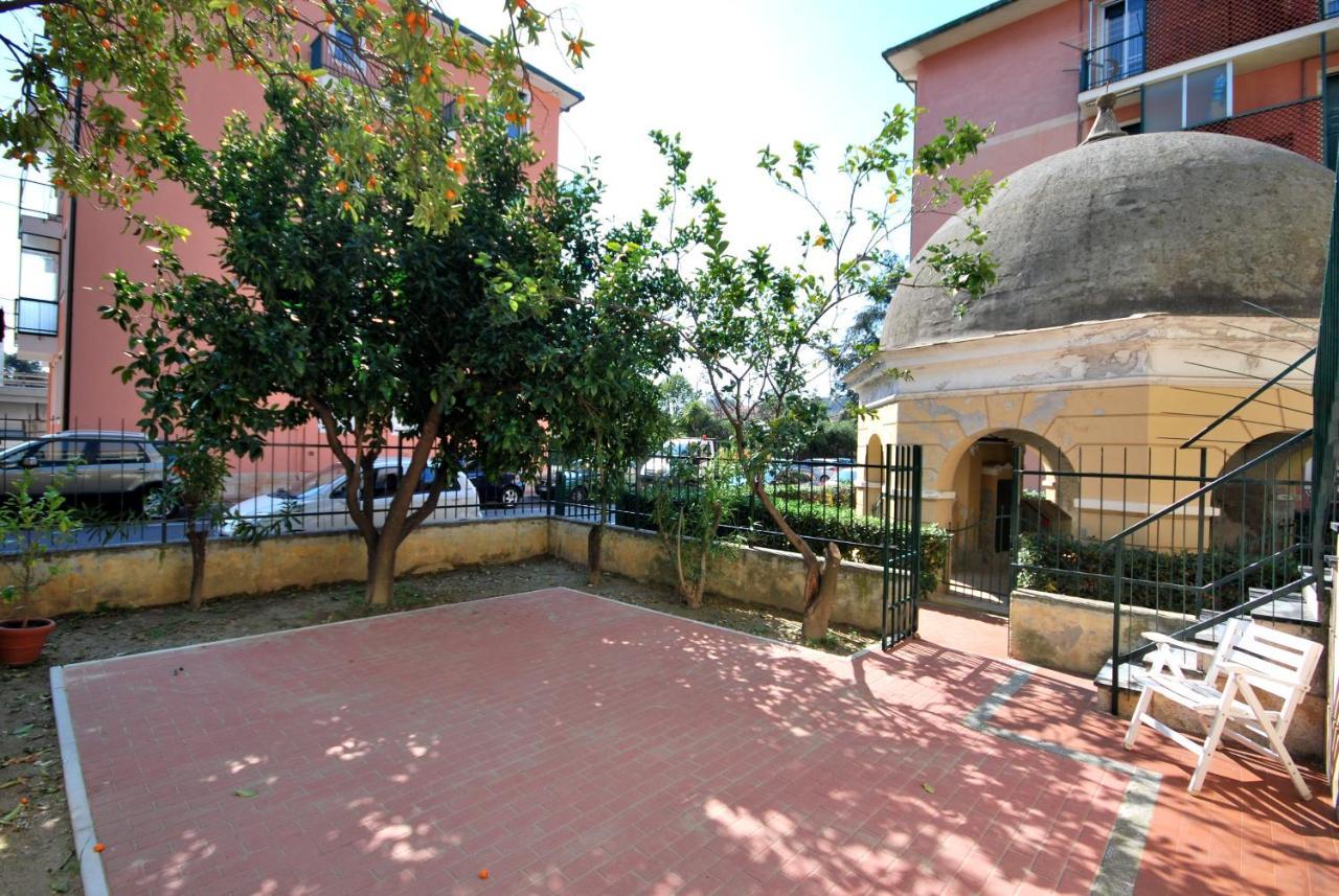 Appartamenti Con Giardino E Posto Auto Per Famiglie Finale Ligure Exterior foto
