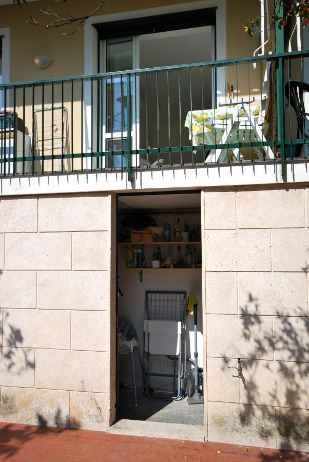 Appartamenti Con Giardino E Posto Auto Per Famiglie Finale Ligure Exterior foto