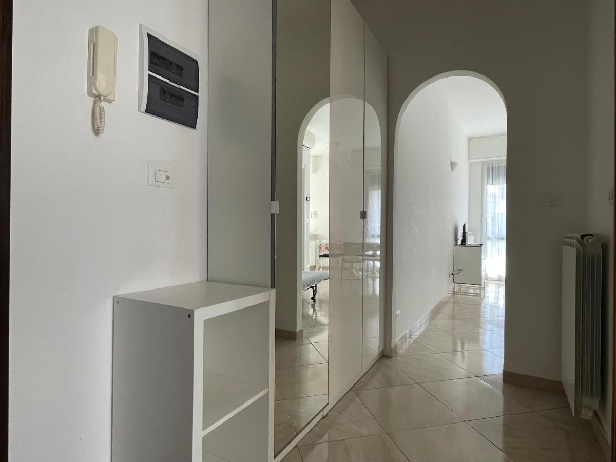Appartamenti Con Giardino E Posto Auto Per Famiglie Finale Ligure Exterior foto